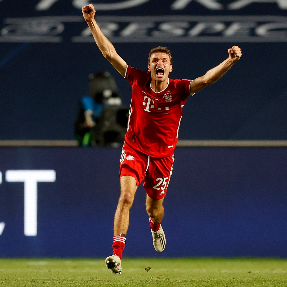 Jubelbilder von Thomas Müller wie hier nach dem Champions-League-Gewinn 2020 symbolisieren seine Bayern-Karriere. - Foto: Matthew Childs/Pool Reuters/AP/dpa