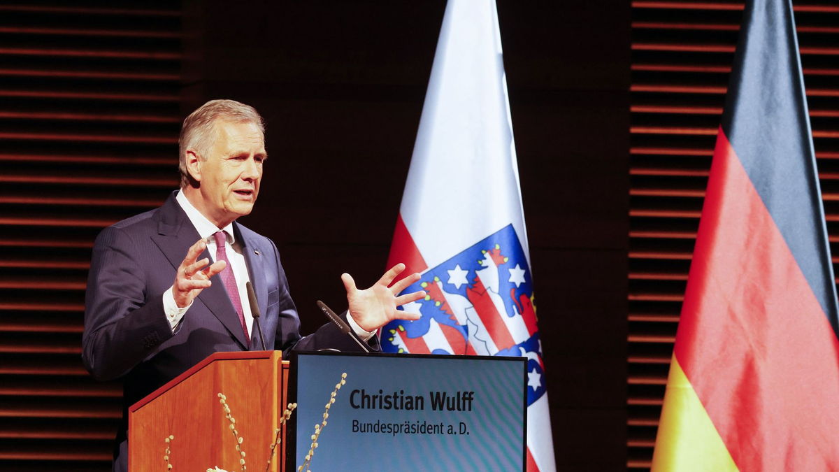 Natali Fürst gehört zu den teilnehmenden KZ-Überlebenden bei den Gedenkveranstaltungen in Weimar. Die geschäftsführende Kulturstaatsministerin Claudia Roth soll am Nachmittag bei einer Kranzniederlegung auf dem ehemaligen Appellplatz des Lagers sprechen. - Foto: Bodo Schackow/dpa