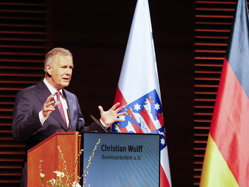 Natali Fürst gehört zu den teilnehmenden KZ-Überlebenden bei den Gedenkveranstaltungen in Weimar. Die geschäftsführende Kulturstaatsministerin Claudia Roth soll am Nachmittag bei einer Kranzniederlegung auf dem ehemaligen Appellplatz des Lagers sprechen. - Foto: Bodo Schackow/dpa