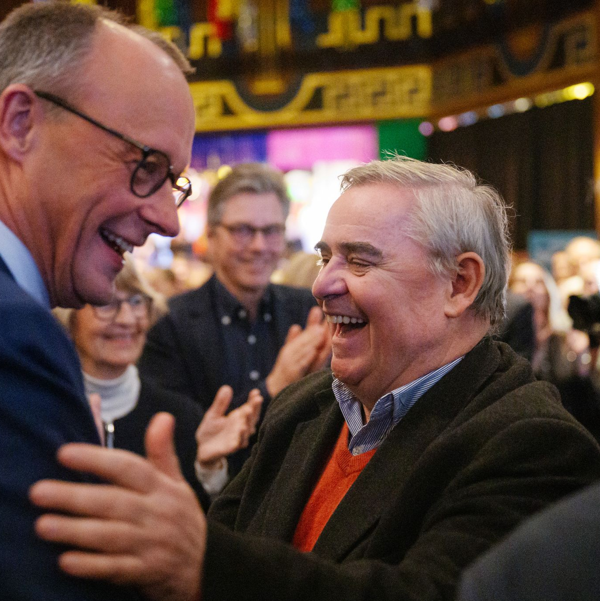 Der ehemalige Saar-Ministerpräsident und Ex-CDU-Landesparteichef Peter Müller sieht die Koalitionsverhandler weit von dem von CDU-Chef Friedrich Merz im Wahlkampf versprochenen Politikwechsel bei zentralen Unions-Themen entfernt.    - Foto: Oliver Dietze/dpa