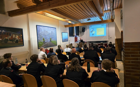 FW-AR: 23 Einsatzkräfte beenden ihre Grundausbildung - Foto: presseportal.de
