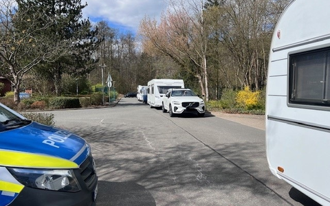 POL-RZ: Wiege- und Präventionskampagne für Wohnmobile und Wohnwagengespanne auf dem Gelände des Polizei- Autobahn- und Bezirksreviers Ratzeburg - Foto: presseportal.de