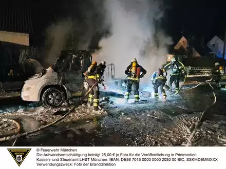 FW-M: Camper brennt aus (Aubing) - Foto: presseportal.de