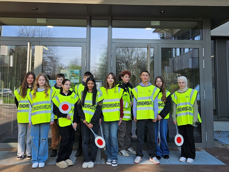 POL-DH: --- Bassum - Erfolgreiche Ausbildung von Verkehrshelfern --- - Foto: presseportal.de