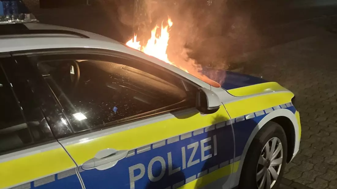 POL-ROW: Brandstiftung an Streifenwagen - Bild: presseportal.de