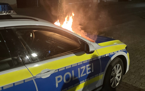 POL-ROW: Brandstiftung an Streifenwagen - Foto: presseportal.de