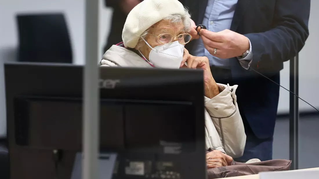 Die ehemalige KZ-Sekretärin ist gestorben. (Archivbild) - Bild: Christian Charisius/dpa