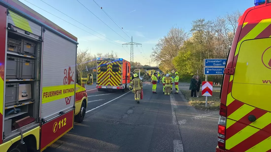 FW Ratingen: Verkehrsunfall mit fünf verletzten Personen - Bild: presseportal.de