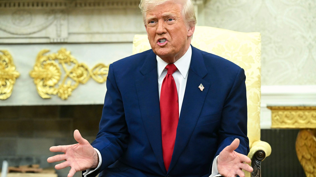 Die Zölle bleiben, sagt US-Präsident Trump. - Foto: -/POOL/AP/dpa