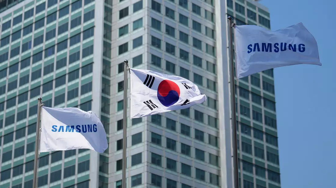 Die jüngsten Geschäftszahlen von Samsung Electronics überraschen positiv. - Bild: Lee Jin-man/AP/dpa