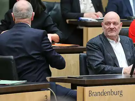 Robert Crumbach und Dietmar Woidke (Archiv) - Foto: über dts Nachrichtenagentur