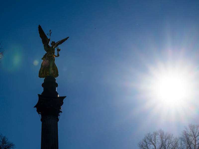 Der diesjährige März war in Europa deutlich wärmer als sonst. (Archivbild) - Foto: Peter Kneffel/dpa