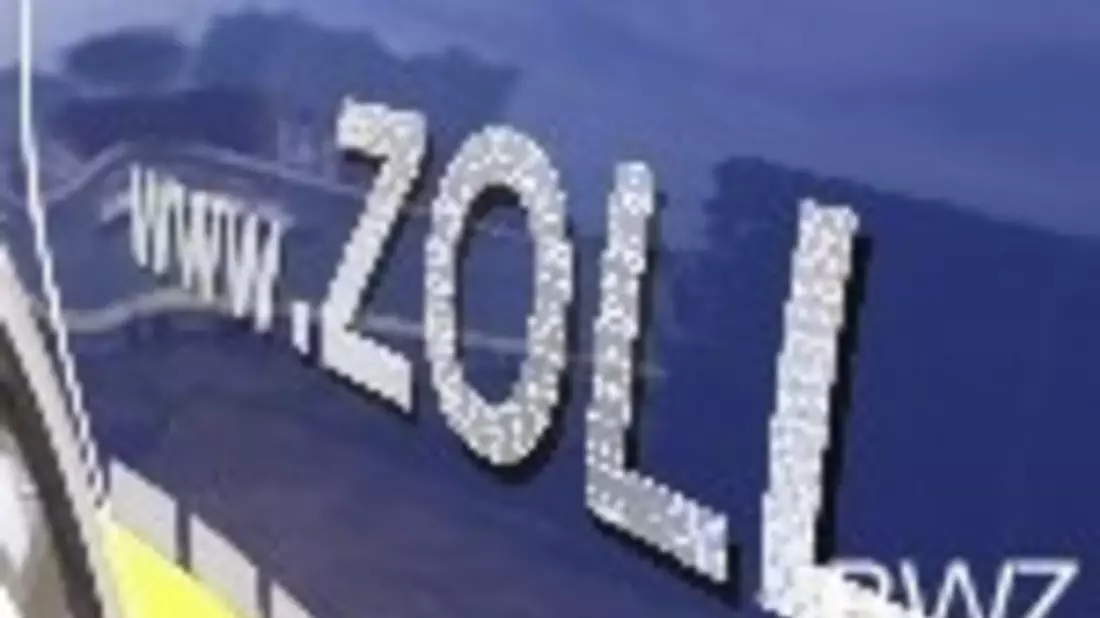 HZA-LÖ: Girl's Day beim Hauptzollamt Lörrach Spannende Einblicke in die Welt des Zolls - Bild: presseportal.de