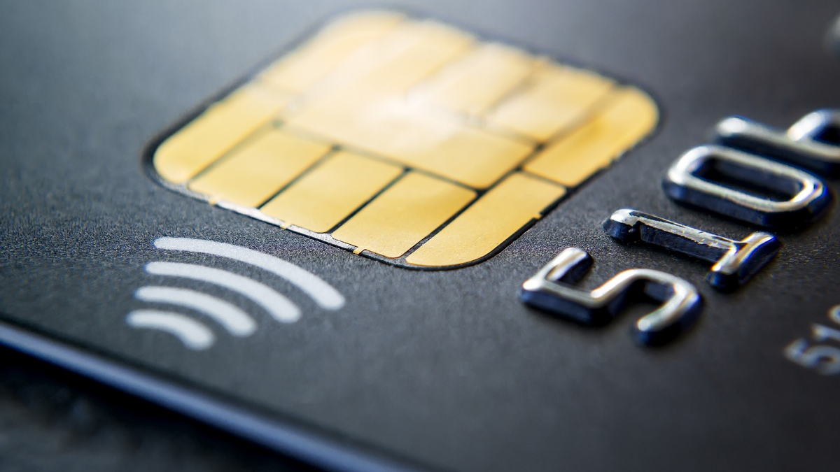 Lidl senkt Mindesteinkaufswert für Bargeldabhebung / Lidl-Kunden können künftig ab einem Einkaufswert von 99 Cent Bargeld abheben - Foto: presseportal.de