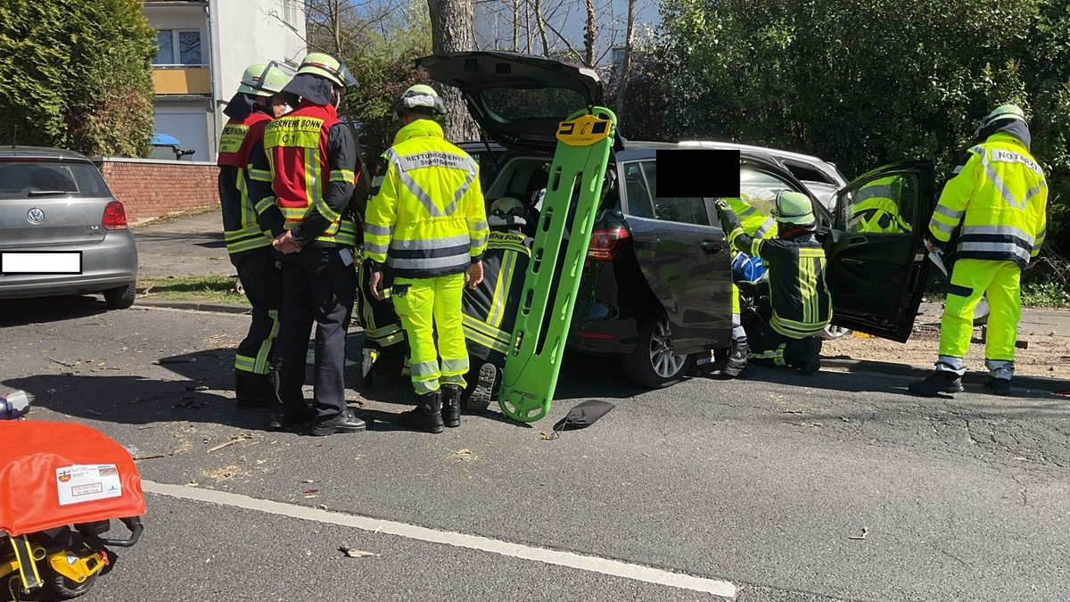 FW Dinslaken: Ausgelöster CO Melder lässt Feuerwehr ausrücken - Foto: presseportal.de