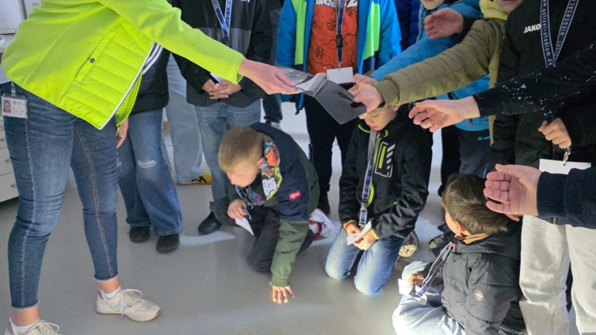 POL-EL: Landkreis - Zukunftstag bei der Polizei Die Polizeiinspektion Emsland/Grafschaft Bentheim blickt auf einen erfolgreichen Zukunftstag zurück (Fotos) - Foto: presseportal.de