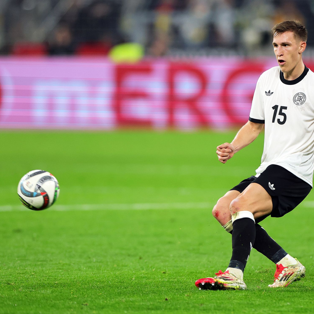 Nico Schlotterbeck überzeugte zuletzt im Nationaltrikot. - Foto: Rolf Vennenbernd/dpa