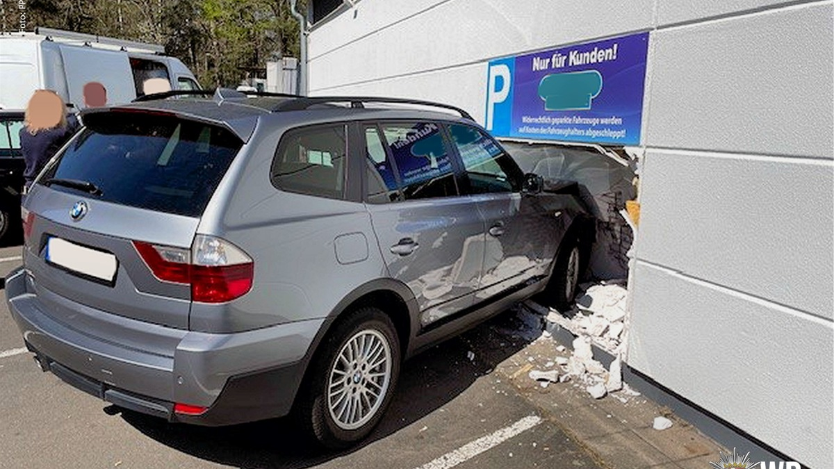 POL-PDKL: Gegen Fassade gekracht und Wand durchbrochen - Foto: presseportal.de