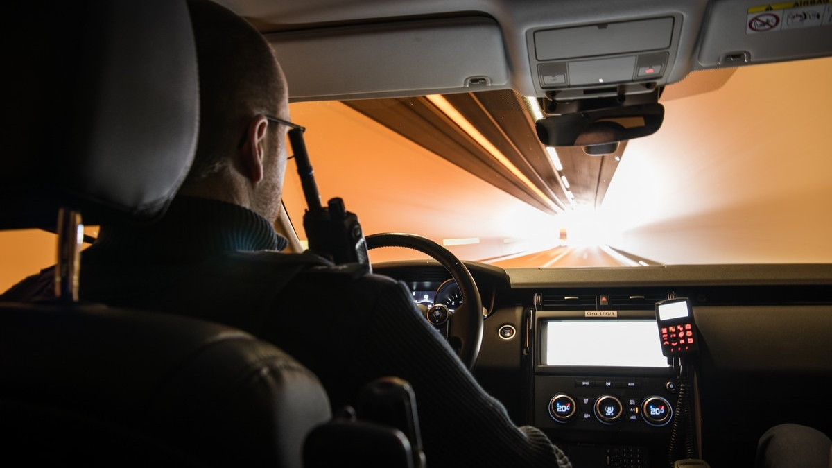 Bundespolizeidirektion München: Kurz vor der Abschiebung untergetaucht/ Bundespolizei bringt Migranten in Haft - Foto: presseportal.de