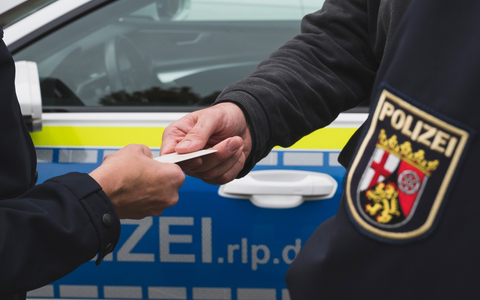 POL-PDKL: Anhaltend hohe Polizeipräsenz - Einsatzkräfte kontrollieren in der Innenstadt - Foto: presseportal.de