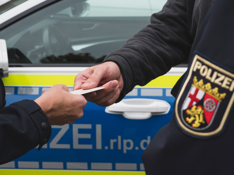 POL-PDKL: Anhaltend hohe Polizeipräsenz - Einsatzkräfte kontrollieren in der Innenstadt - Foto: presseportal.de