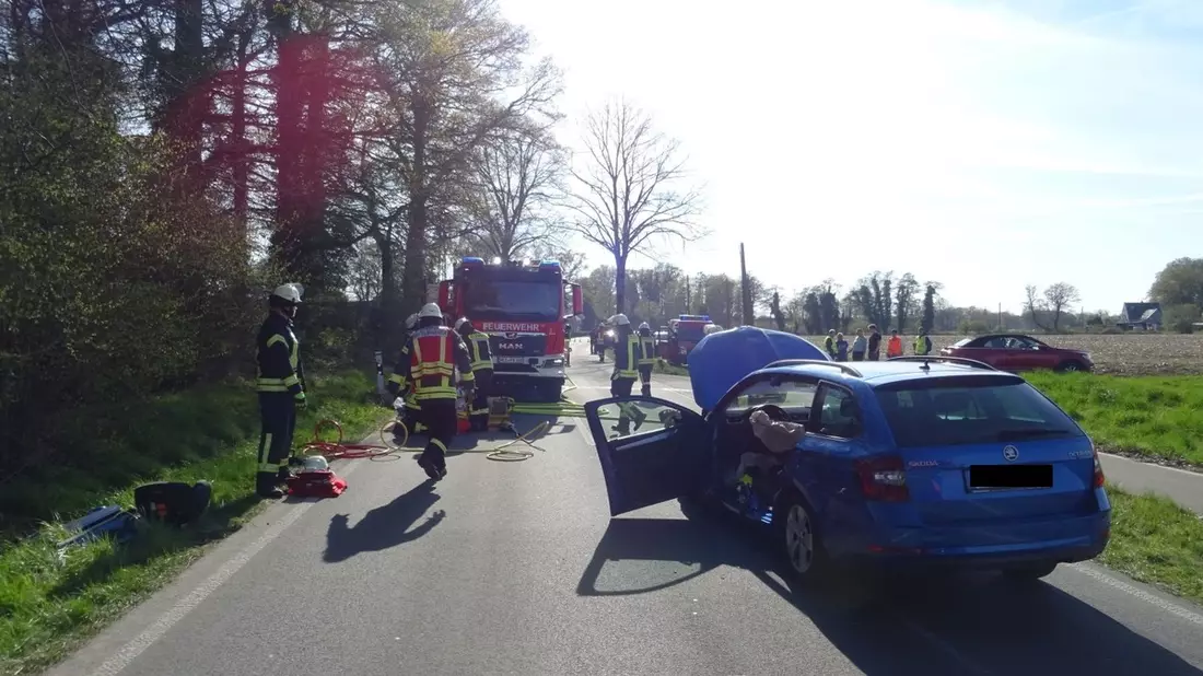 FW Sonsbeck: Technische Rettung nach Verkehrsunfall - Bild: presseportal.de