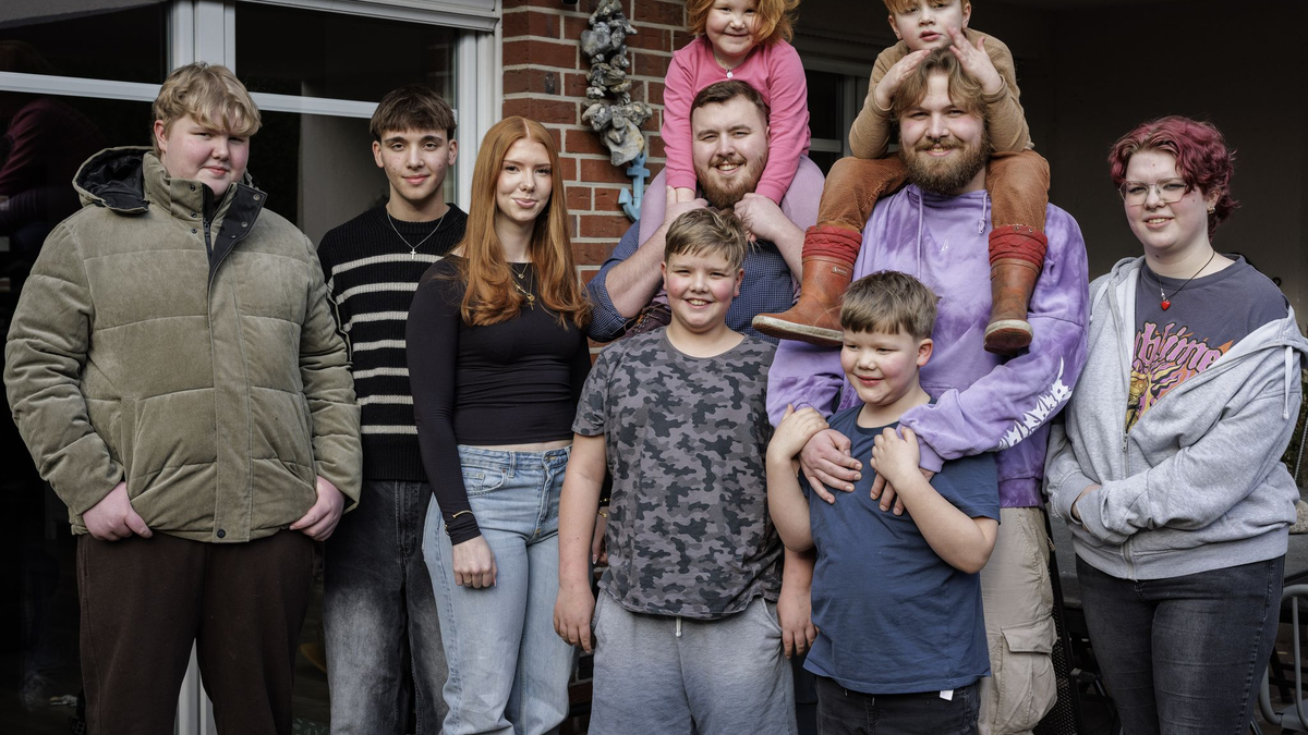 Der Älteste empfindet das Leben mit vielen Geschwistern als bereichernd. - Foto: David-Wolfgang Ebener/dpa