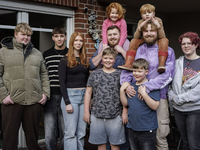 Der Älteste empfindet das Leben mit vielen Geschwistern als bereichernd. - Foto: David-Wolfgang Ebener/dpa