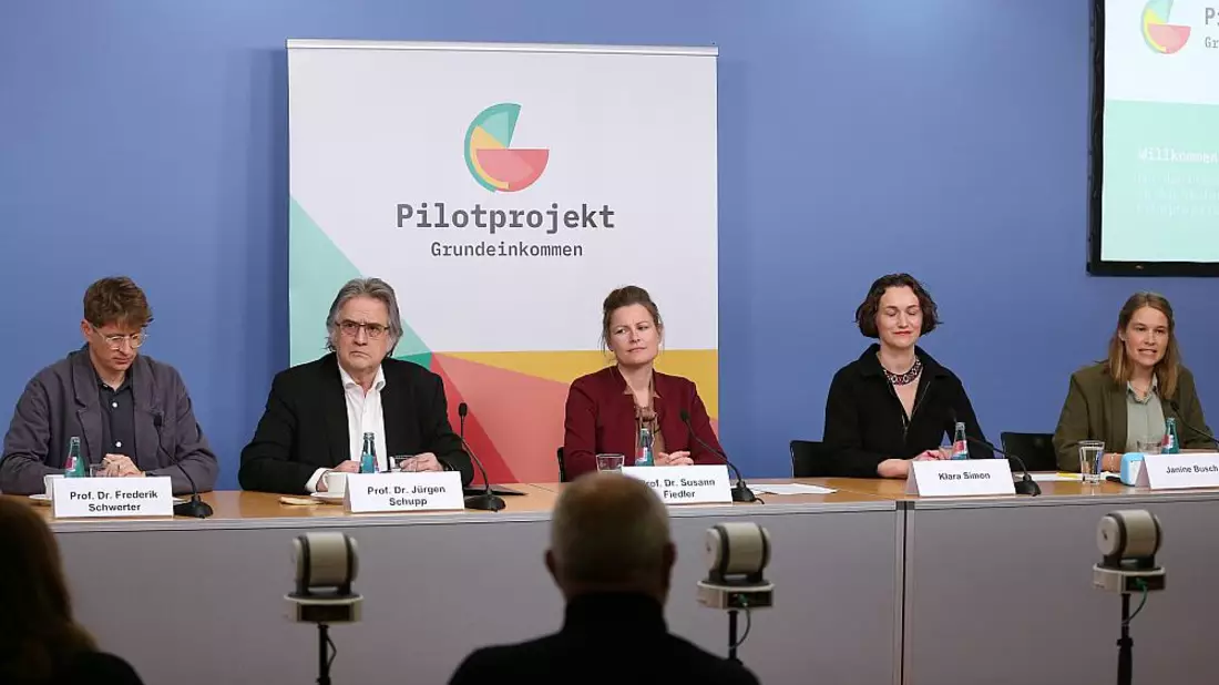 Pressekonferenz: Pilotprojekt Grundeinkommen am 09.04.2025 - Bild: über dts Nachrichtenagentur