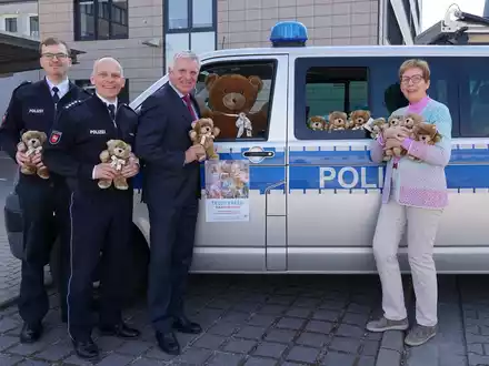 POL-LG: Kuschelige Trostspender für Kinder in Not - Foto: presseportal.de