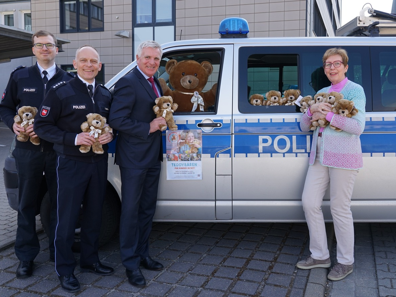 POL-LG: Kuschelige Trostspender für Kinder in Not - Foto: presseportal.de