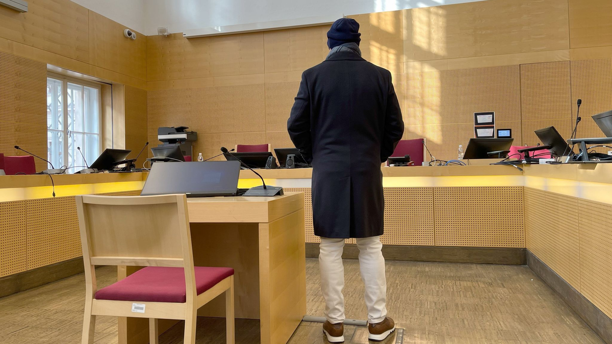 Das Gericht hat den Angeklagten freigesprochen. - Foto: Albert Otti/dpa