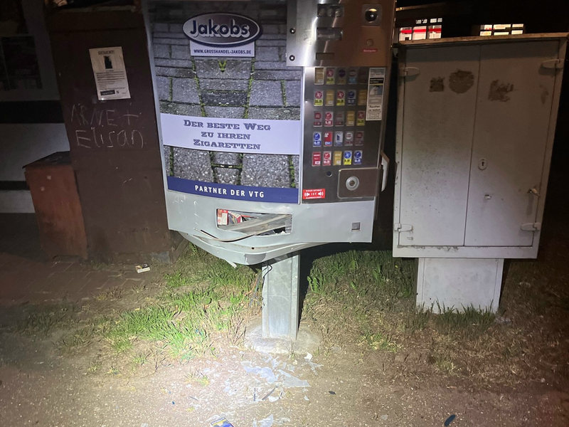 POL-AC: Sprengung eines Zigarettenautomaten im Nordkreis - Täter flüchtet - Foto: presseportal.de