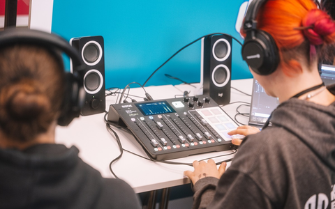 Media For You Nürnberg 2025: Karrieremesse mit neuen Formaten und viel Raum für persönlichen Austausch - Foto: presseportal.de Media For You Nürnberg 2025: Karrieremesse mit neuen Formaten und viel Raum für persönlichen Austausch - Foto: presseportal.de