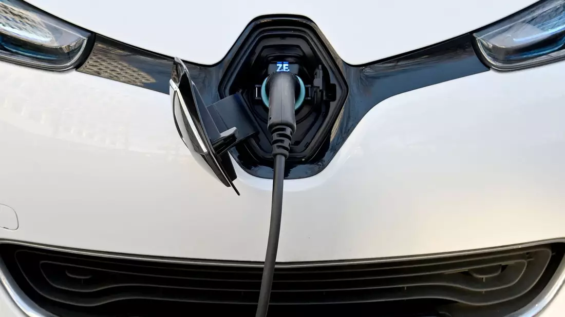 In E-Autos sorgt unter anderem der Antrieb für zusätzliche Magnetfelder. (Symbolbild) - Bild: Carsten Rehder/dpa