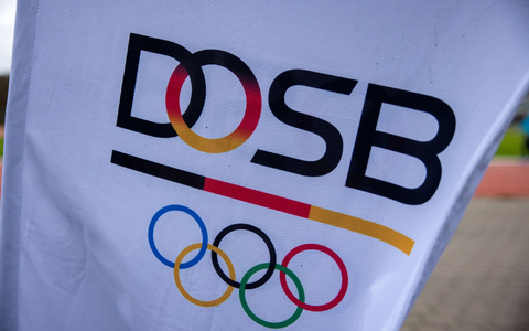 Der Deutsche Olympische Sportbund (DOSB) will spätestens im Herbst 2026 entscheiden, mit welcher Stadt oder welcher Region man bei der Olympia-Bewerbung ins Rennen geht. - Foto: Laszlo Pinter/dpa Der Deutsche Olympische Sportbund (DOSB) will spätestens im Herbst 2026 entscheiden, mit welcher Stadt oder welcher Region man bei der Olympia-Bewerbung ins Rennen geht. - Foto: Laszlo Pinter/dpa