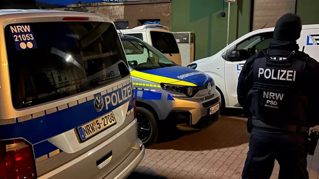 POL-ME: Groß angelegte Kontrollaktion in Velbert: Polizei und städtische Behörden überprüfen vier Wohnobjekte - 2504033 - Bild: presseportal.de