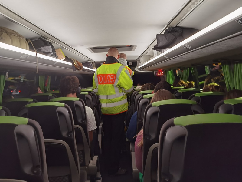 Bundespolizeidirektion München: Ehemalige Reinigungskraft muss den Heimflug antreten/ Bundespolizei verweigert Georgierin die Einreise - Foto: presseportal.de