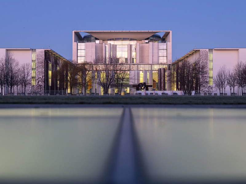 Bis Friedrich Merz im Kanzleramt sitzen kann, sind noch einige Schritte zu gehen. (Archivbild) - Foto: Hannes P Albert/dpa