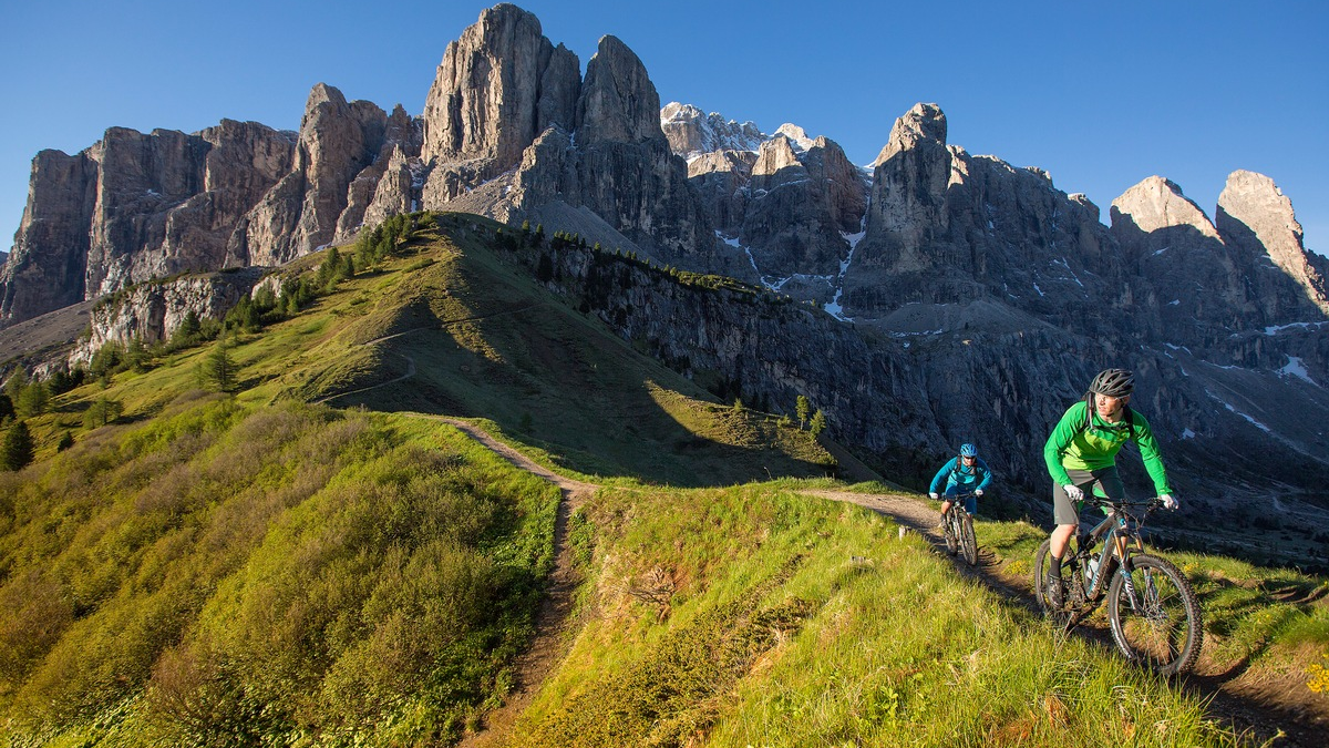 Sommerstart im Val Gardena - rauf aufs Rad und rein ins Abenteuer - Foto: presseportal.de