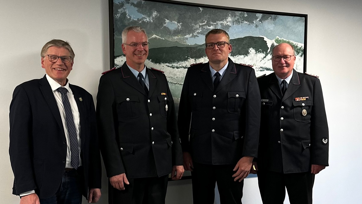 FW-AUR: Neuer Ortsbrandmeister der Feuerwehr Wiesens ernannt - Foto: presseportal.de