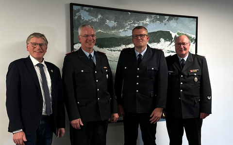 FW-AUR: Neuer Ortsbrandmeister der Feuerwehr Wiesens ernannt - Foto: presseportal.de