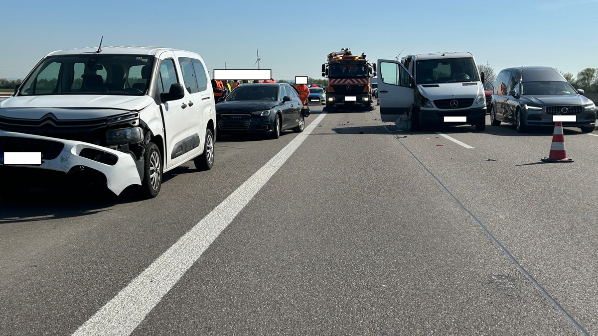 POL-PDLD: Auffahrunfall - Foto: presseportal.de