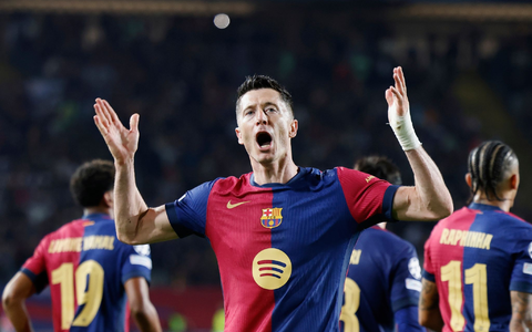 Jamie Gittens erhielt mal wieder eine Chance in der BVB-Startelf - Foto: Joan Monfort/AP/dpa