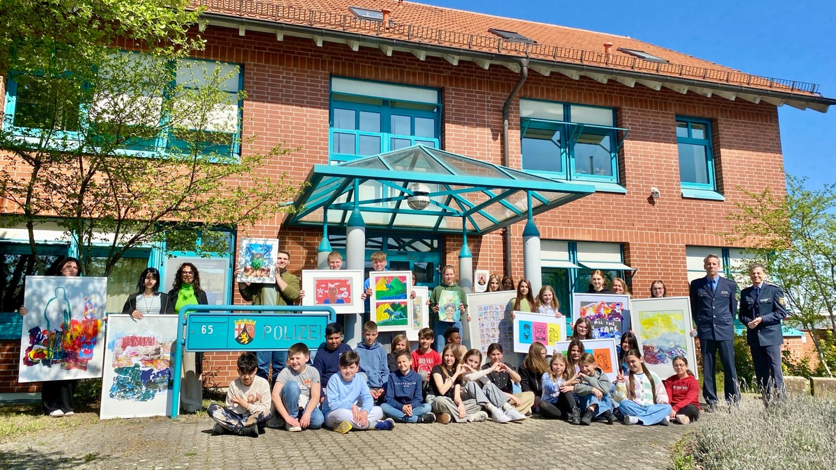 POL-PDLD: Edenkoben - Kunstwerke für die Polizei - Foto: presseportal.de