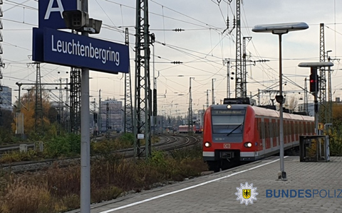 Bundespolizeidirektion München: Unfall am S-Bahnsteig - Foto: presseportal.de