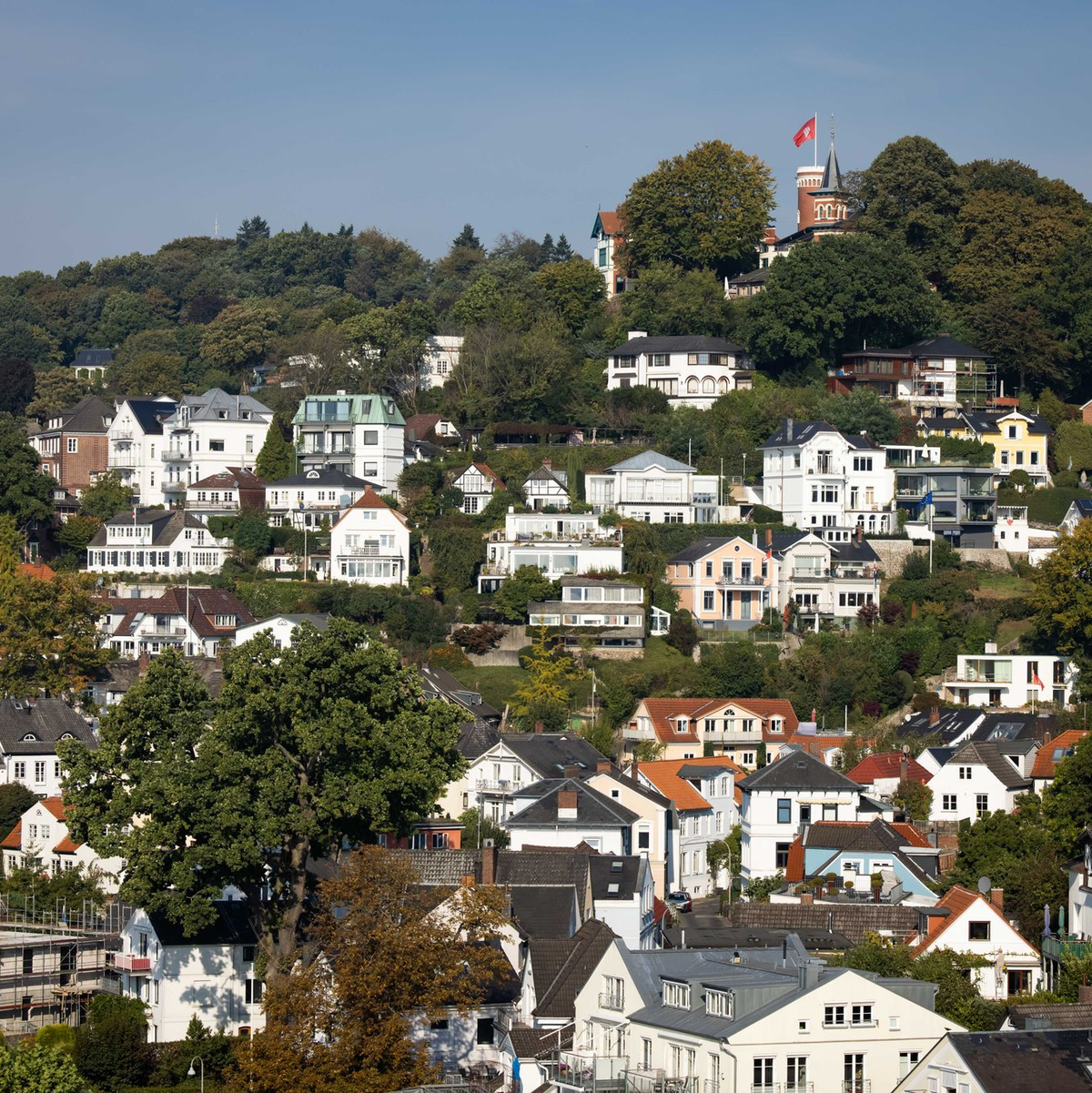 Immobilienbesitz ist vor allem bei den vermögenden Haushalten in Deutschland vorhanden.  - Foto: Christian Charisius/dpa