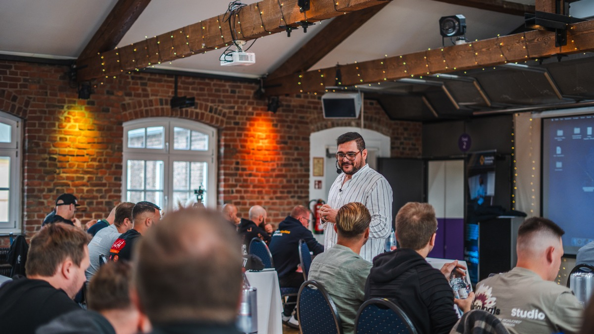 Fachkräfte sichern: Experte verrät 5 Maßnahmen für die Zukunft im Handwerk - Foto: presseportal.de