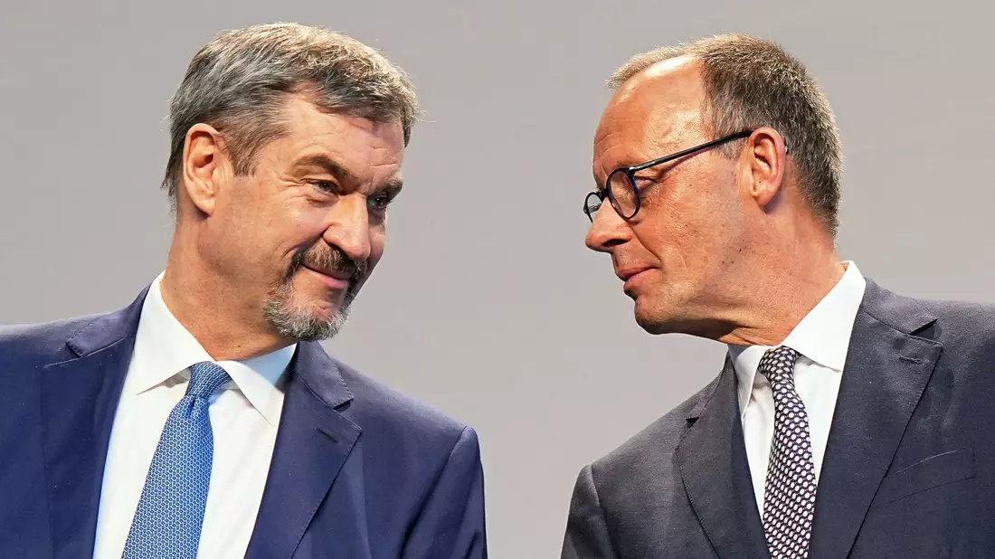Die CSU sagt Ja zur Koalition und zu Friedrich Merz. - Bild: Michael Kappeler/dpa