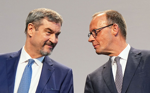 Die CSU sagt Ja zur Koalition und zu Friedrich Merz. - Foto: Michael Kappeler/dpa